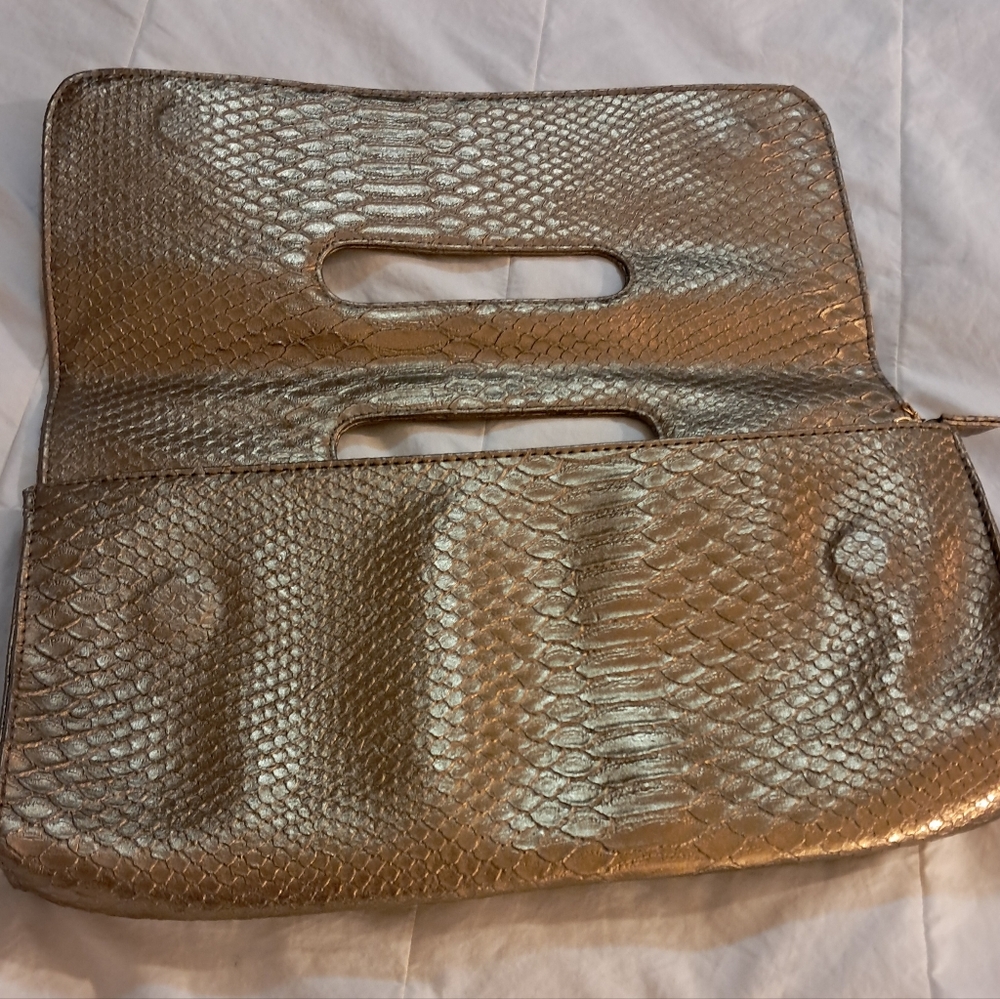 New With Tags Francesca's Elegant Gold Clutch Bag - Picture 5 of 7